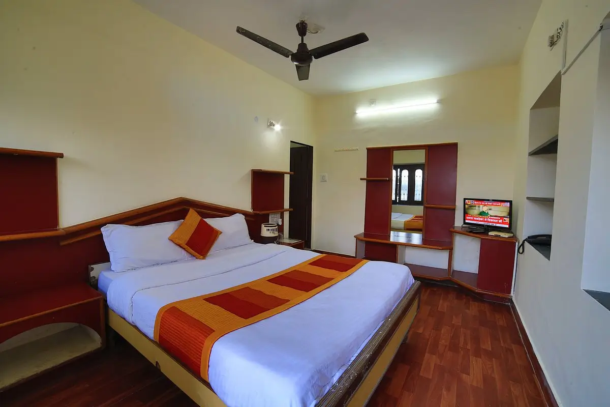 Discover Top Luxury and Budget-Friendly Rooms at Hotel SSR Palace, Mount Abu